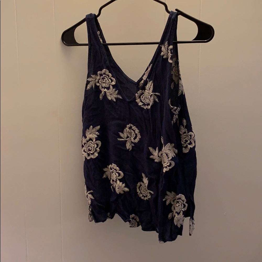 Blue flower tank